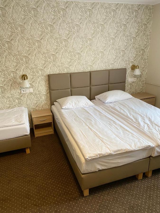 Gracja Bed & Breakfast Warsawa Bagian luar foto